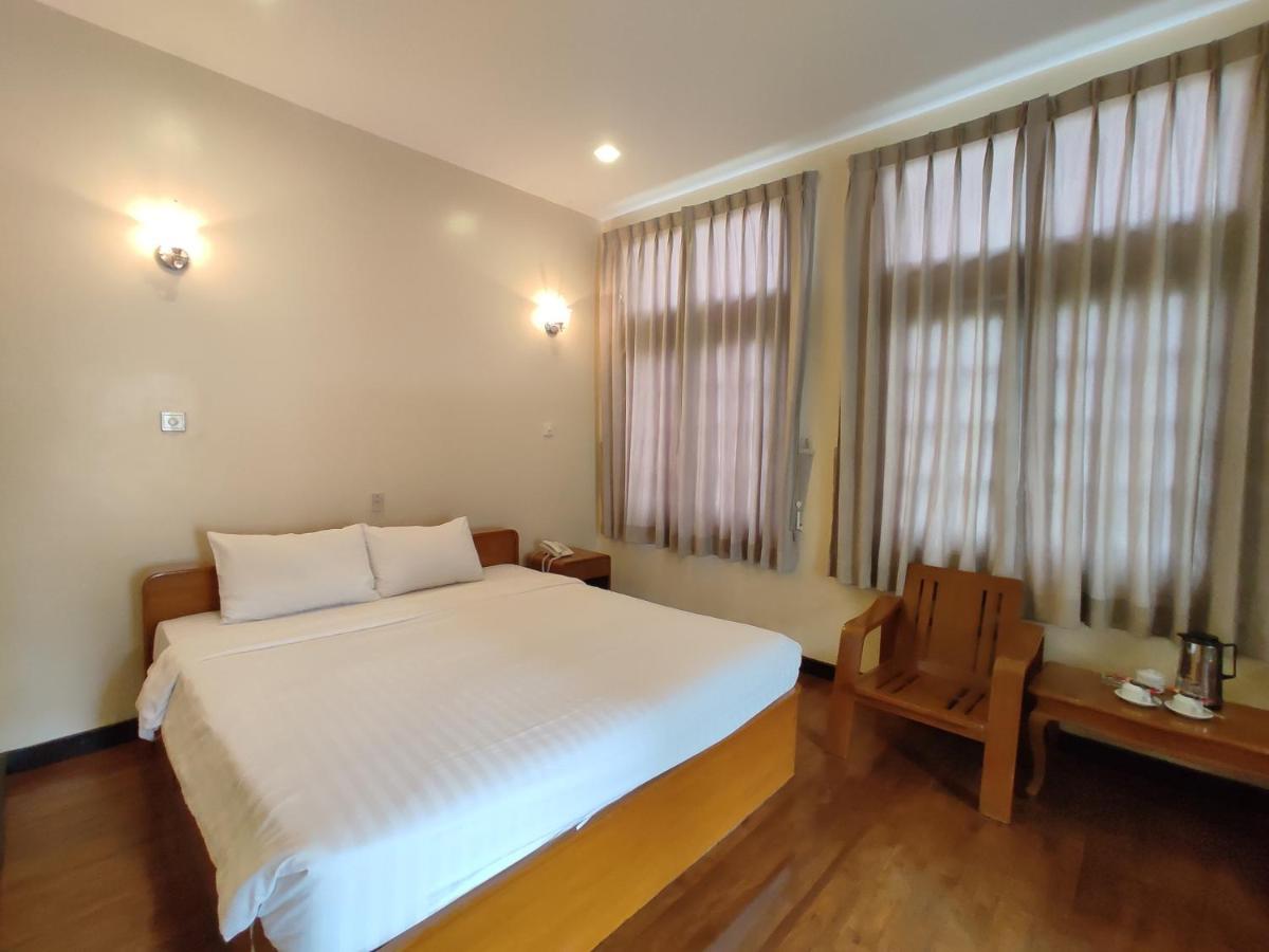 Attran Hotel Mawlamyaing Exterior foto