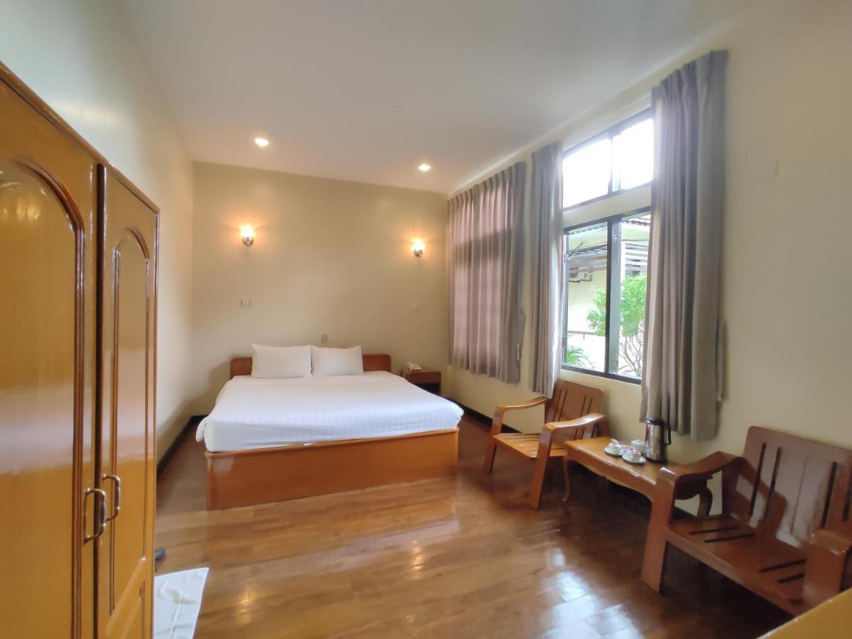 Attran Hotel Mawlamyaing Exterior foto