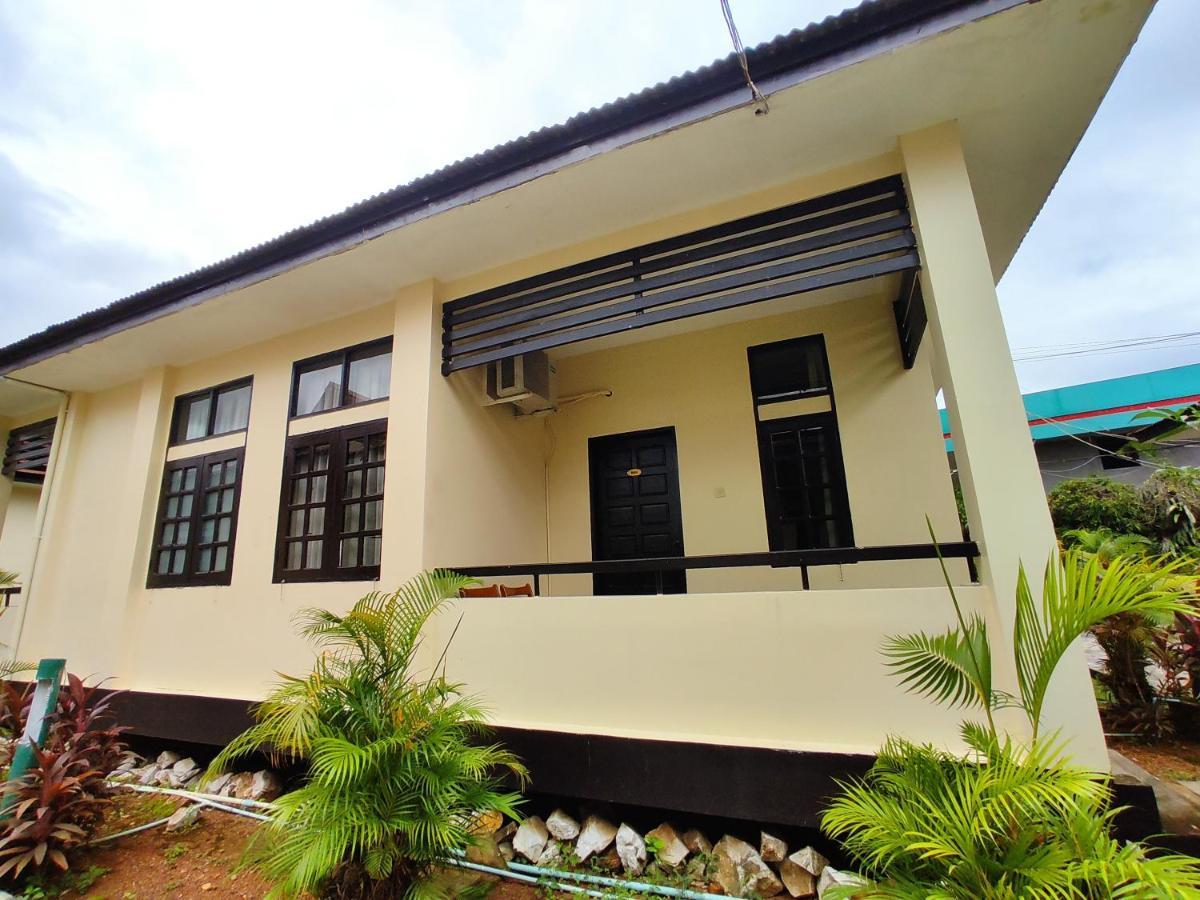 Attran Hotel Mawlamyaing Exterior foto