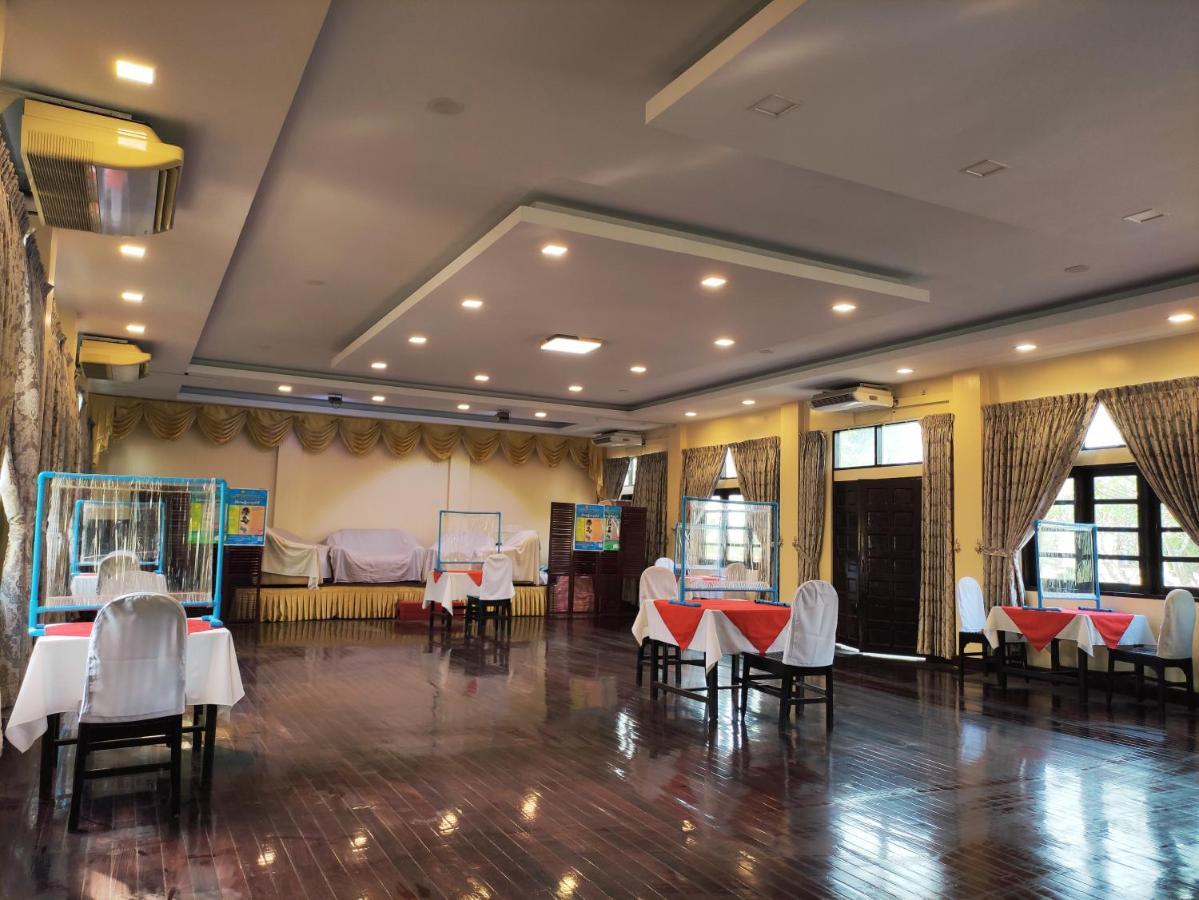 Attran Hotel Mawlamyaing Exterior foto