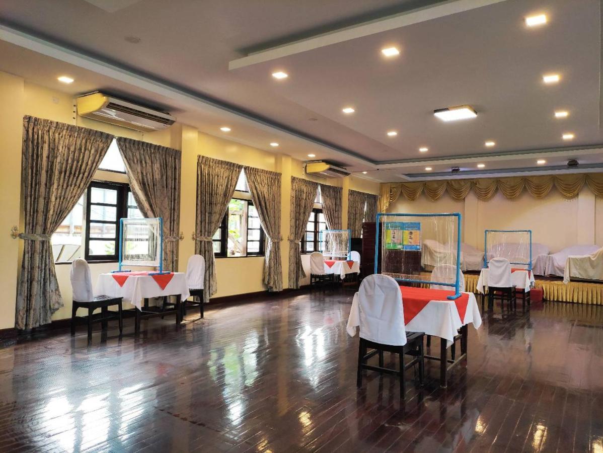 Attran Hotel Mawlamyaing Exterior foto