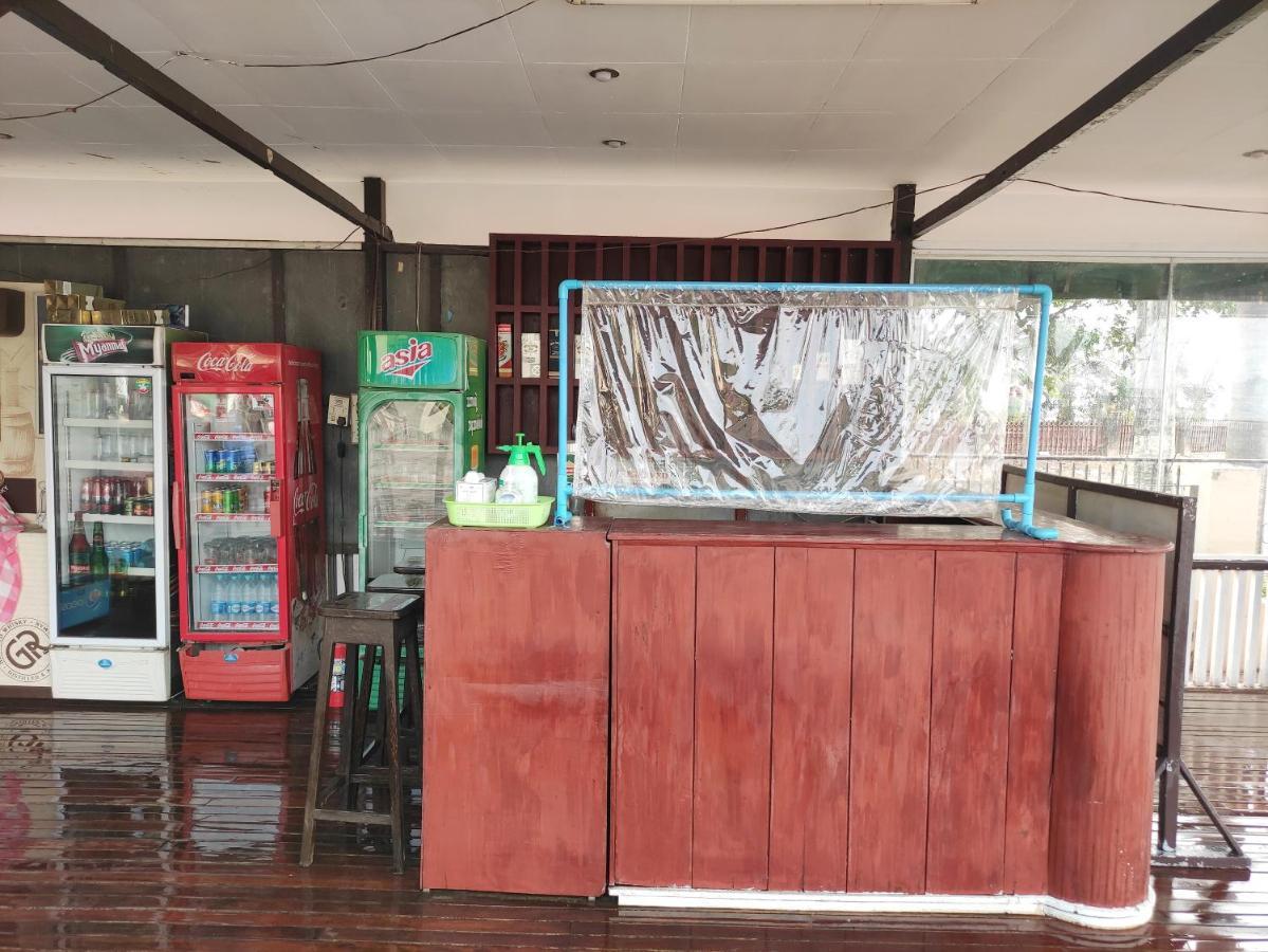 Attran Hotel Mawlamyaing Exterior foto